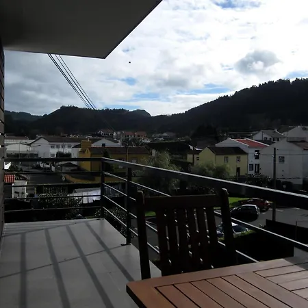 Vakantiehuis Haus Mit Moderner Ausstattung Und Veranda Furnas (Azores)